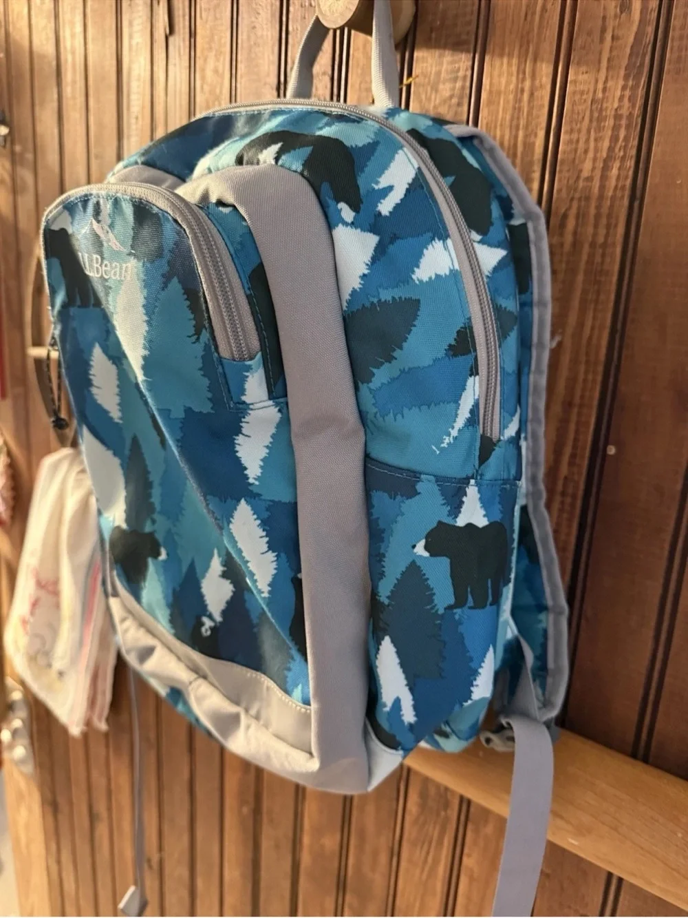L.L.Bean Deluxe Book Bag Backpack Blue Reflective Stripe Youth Size Bears Woods